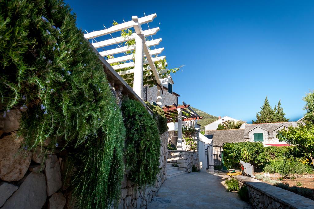 Holiday Home Amela Bol Exterior photo