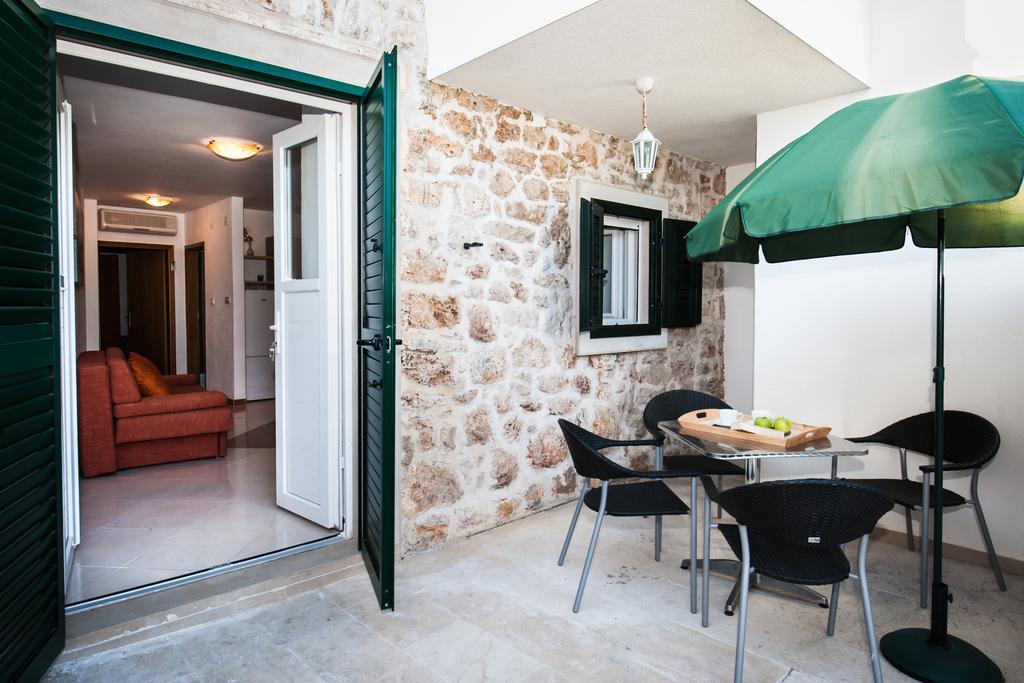 Holiday Home Amela Bol Exterior photo